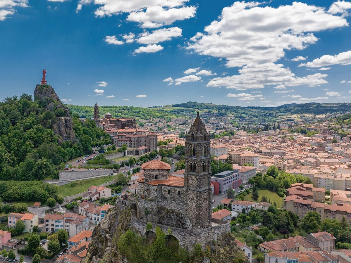 Plus de 520 000 nuitées en 2025 sur l’agglomération du Puy-en-Velay !