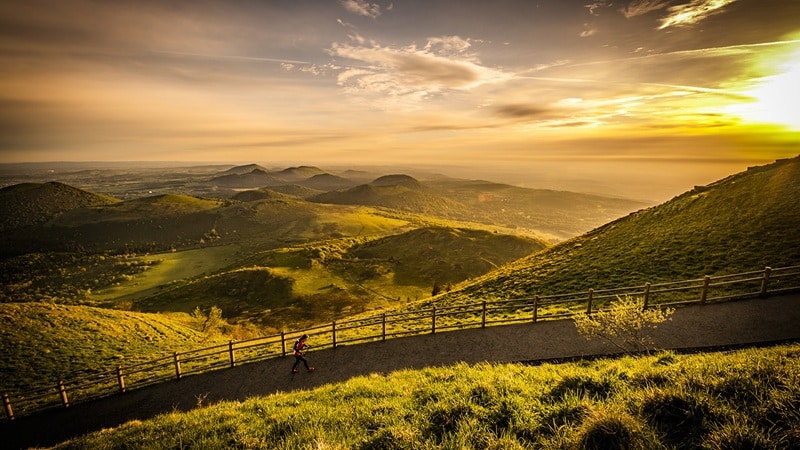 Office de Tourisme Clermont Auvergne Volcans : marier l&rsquo;effervescence d&rsquo;une métropole culturelle avec la force brute de la nature auvergnate